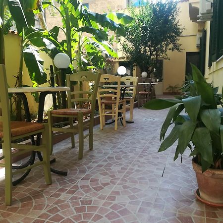 Le Rose Del Viale Hotel Палермо Екстериор снимка