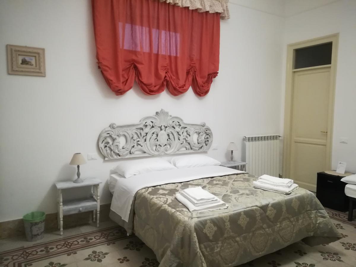 Le Rose Del Viale Hotel Палермо Екстериор снимка