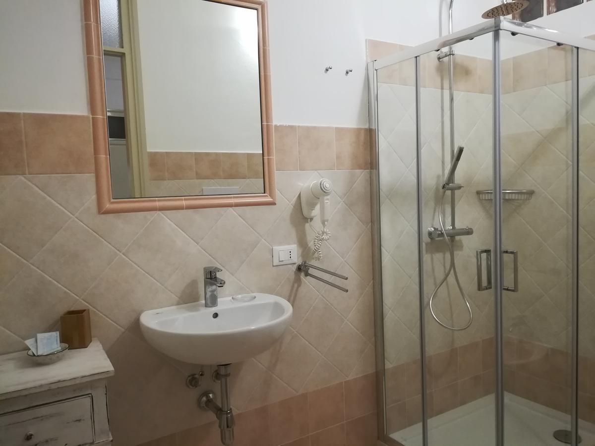 Le Rose Del Viale Hotel Палермо Екстериор снимка