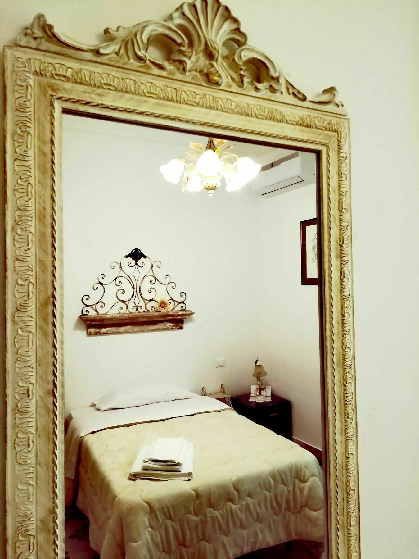 Le Rose Del Viale Hotel Палермо Екстериор снимка